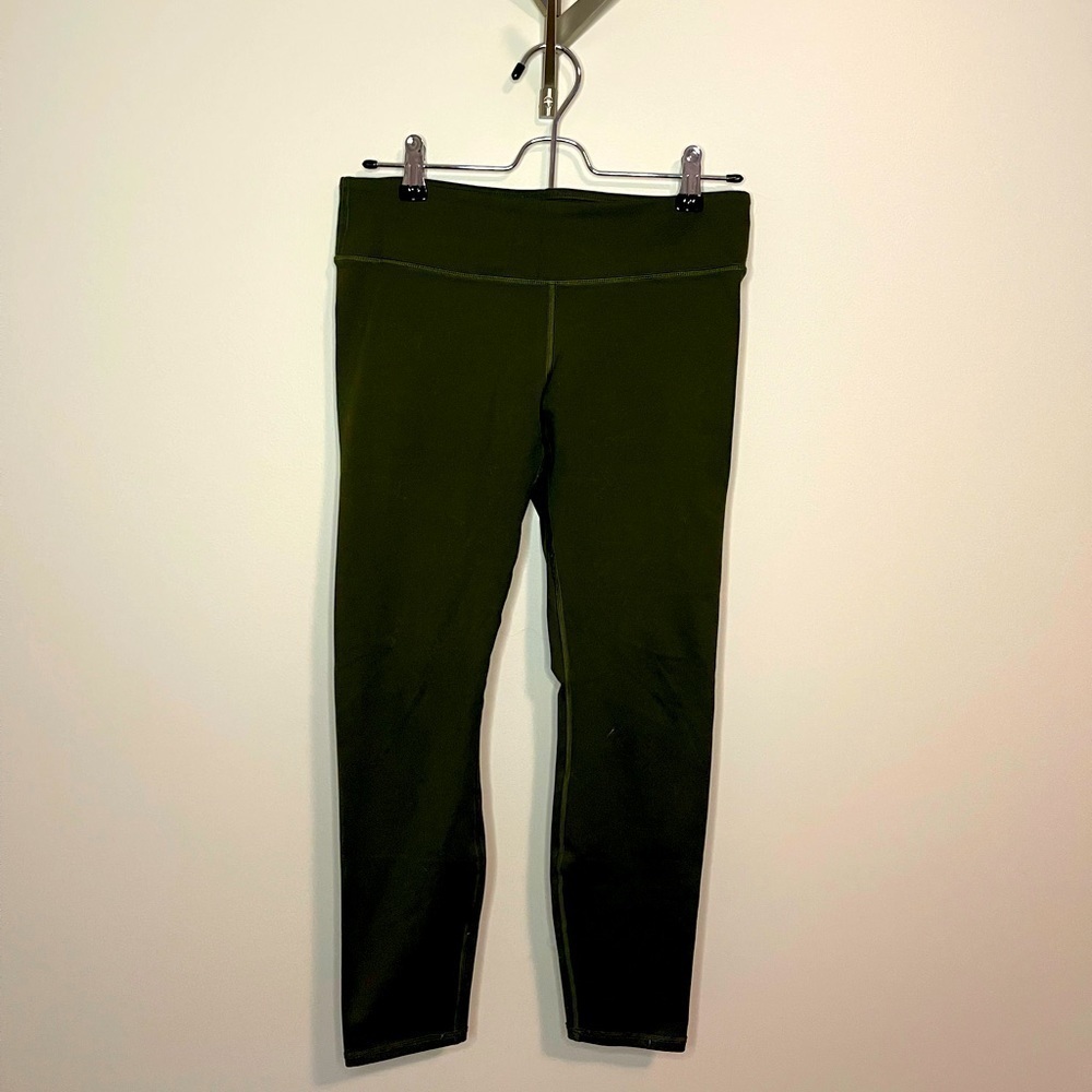 Fabletics Green Cropped Leggings